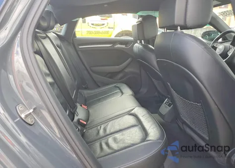 2019 Audi A3 Premium z USA, uszkodzony, nr VIN WAUAUGFF4K1011106